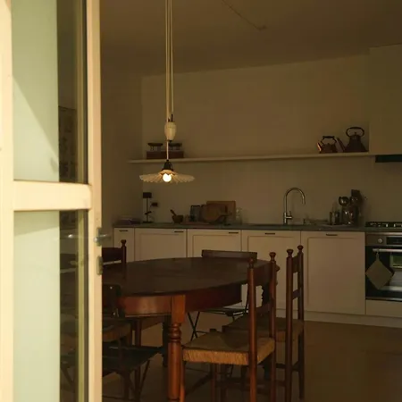 Historic House Above בית נופש בלאג'יו