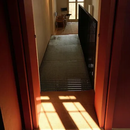 בית נופש Historic House Above *