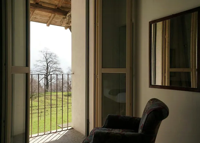 Historic House In Lombardy Дом отдыха